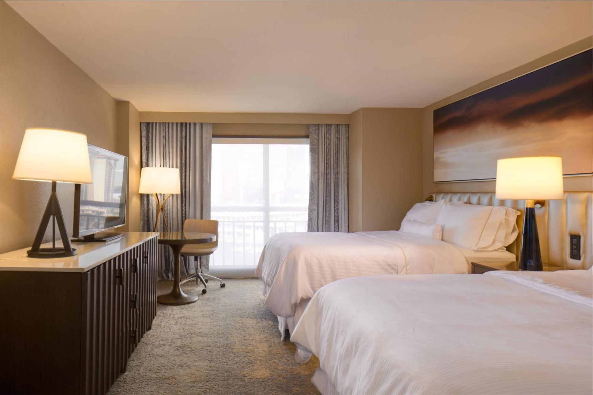 Guest room 2 Double City view